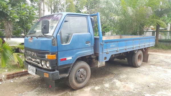 ขาย 6 ล้อ TOYOTA BU87 เครื่อง 14B 115 แรงม้า คัสซีสวยตลอดเส้น เอกสารเล่มทะเบียนครบ