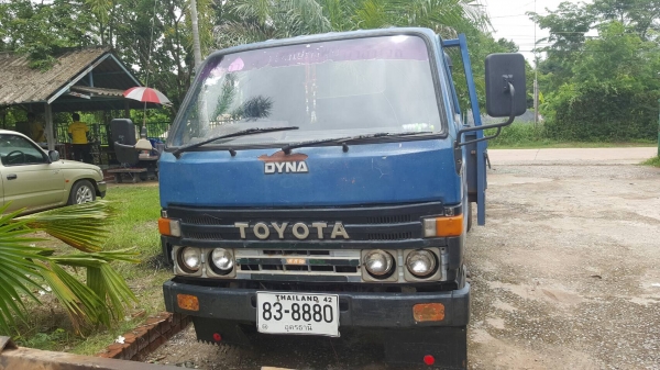 ขาย 6 ล้อ TOYOTA BU87 เครื่อง 14B 115 แรงม้า คัสซีสวยตลอดเส้น เอกสารเล่มทะเบียนครบ