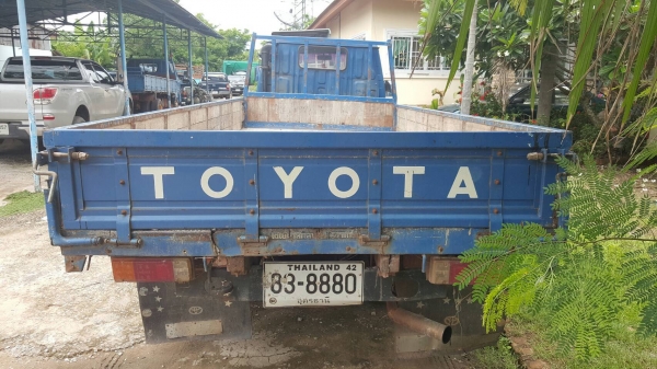 ขาย 6 ล้อ TOYOTA BU87 เครื่อง 14B 115 แรงม้า คัสซีสวยตลอดเส้น เอกสารเล่มทะเบียนครบ