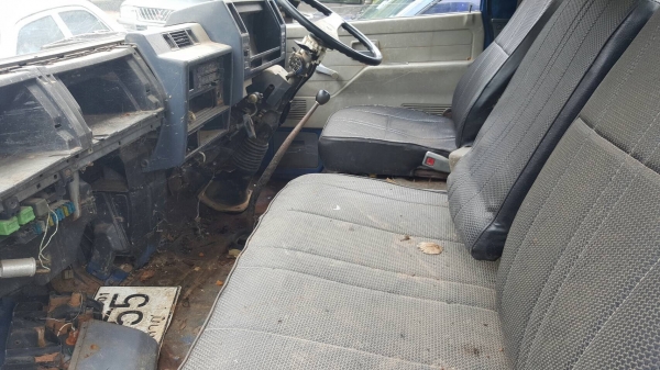 ขาย 6 ล้อ ISUZU NPR57L เครื่อง 4BC2 100 แรงม้า คัสซีสวยตลอดเส้น พวงมาลัยพาวเวอร์ เกียร์ยาว ทะเบียนครบพร้อมโอน