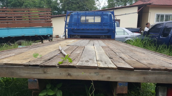 ขาย 6 ล้อ ISUZU NPR57L เครื่อง 4BC2 100 แรงม้า คัสซีสวยตลอดเส้น พวงมาลัยพาวเวอร์ เกียร์ยาว ทะเบียนครบพร้อมโอน