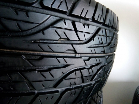 ขายล้อพร้อมยางอีซูซุ 6รู ขอบ16 รมดำ 4ล้อ=14,500