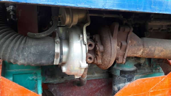 ขายรถเกี่ยวข้าว พรกินรี เครื่องHO7Cเทอร์โบ ช่วงล่าง10อุ้ม2.5ตัน สภาพพร้อมใช้ ขายรถเกี่ยวข้าว พรกินรี เครื่องHO7Cเทอร์โบ ช่วงล่าง10อุ้ม2.5ตัน สภาพพร้อมใช้