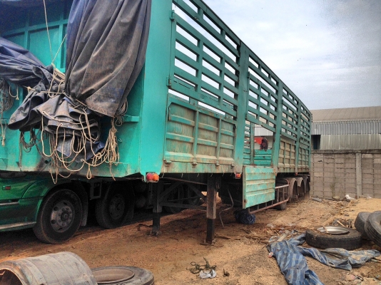 ขายหางคอกรั้วเทรลเลอร์ยาว 12 เมตร 3 เพลา ปี 2552-2557 ราคา 320000