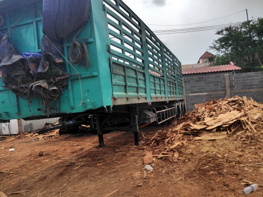 ขายหางคอกรั้วเทรลเลอร์ยาว 12 เมตร 3 เพลา ปี 2552-2557 ราคา 320000