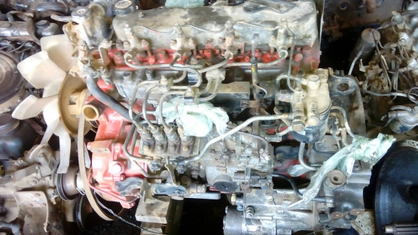 ขายเครื่องwo4dพร้อมเกียร์เครื่องาภาพยกลงพร้อมใช้งานครับ