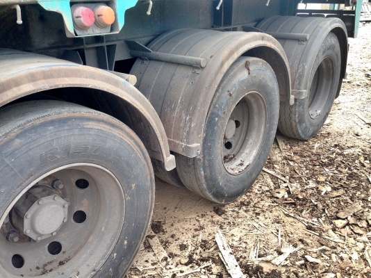 ขายหางพื้นเรียบพนัส 3 เพลาปี 2552 ราคา 330000