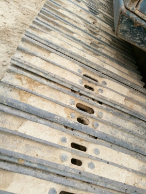 ขายรถแบคโฮ KOMATSU PC200-5LC เอกสารเล่มทะเบียน ระบบไฟเต็ม คอลโทรลสั้น ราคา 600000