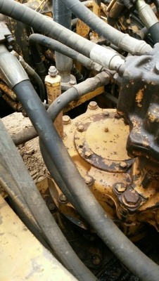 ขายรถแบคโฮ KOMATSU PC200-5LC เอกสารเล่มทะเบียน ระบบไฟเต็ม คอลโทรลสั้น ราคา 600000