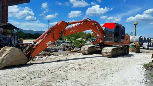 ขาย!! >>> Hitachi Zx200 รุ่น 1 <<< พร้อมใช้งาน เอกสารเล่มทะเบียน ราคา 1,250,000 บาท ขาย!! >>> Hitachi Zx200 รุ่น 1 <<< พร้อมใช้งาน เอกสารเล่มทะเบียน ราคา 1,250,000 บาท