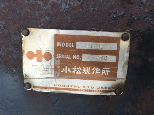 ขายรถแบคโฮ KOMATSU PC30-5 ราคา 180000