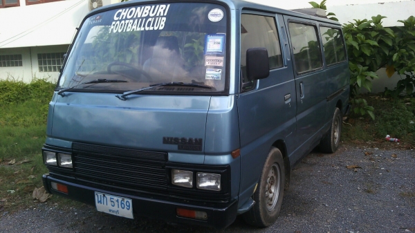 Nissan 77 ดีเซล ปี1984 รถเดิมๆ สวยๆ