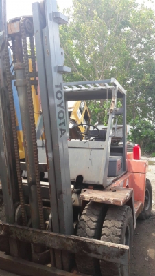 โฟลค์ลิป toyota 6 ตัน