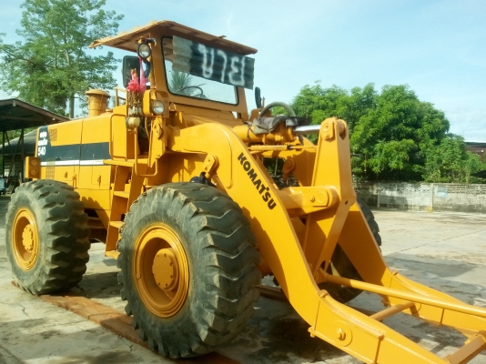 ขายรถตักล้อยาง