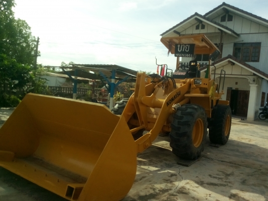 ขายรถตักล้อยาง