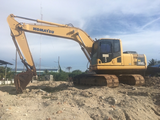 ขายรถแบคโฮ KOMATSU PC200-8 ไมล์ 9000 ชม.เอกสารเล่มทะเบียน ราคา 1500000