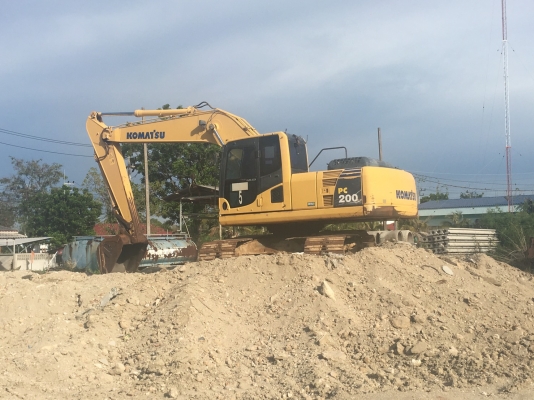 ขายรถแบคโฮ KOMATSU PC200-8 ไมล์ 9000 ชม.เอกสารเล่มทะเบียน ราคา 1500000