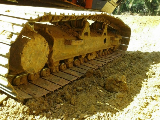 ขายรถแบคโฮ HITACHI ZX200-1 เอกสารเล่มทะเบียน ไมล์ 13068 ชม.ราคา 1300000