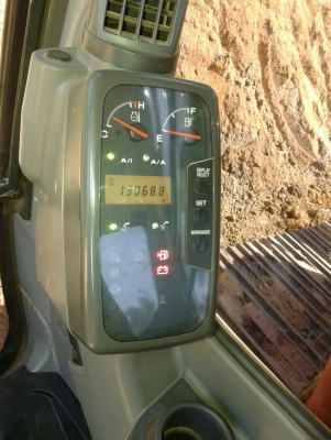 ขายรถแบคโฮ HITACHI ZX200-1 เอกสารเล่มทะเบียน ไมล์ 13068 ชม.ราคา 1300000