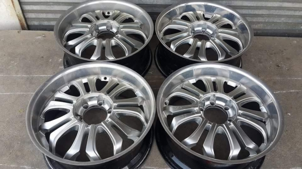 ขอบ 20 Lenso 6รู กว้าง 8.5 ออฟ 25