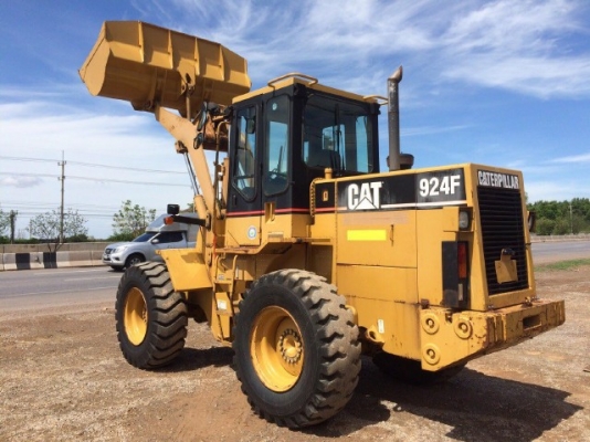 ขายรถตักล้อยาง CAT 924F รถนอกนำเข้าจากญี่ปุ่น สภาพสวยพร้อมใช้ มีVDOการทำงานครับ