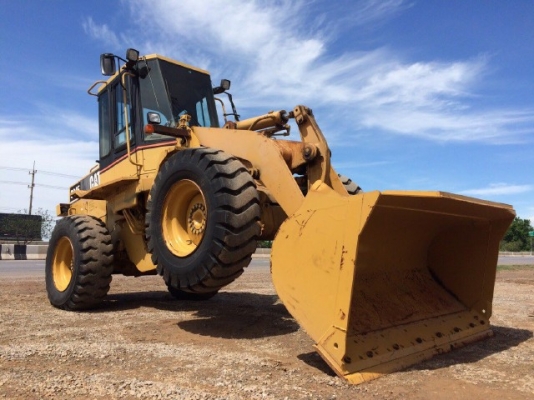 ขายรถตักล้อยาง CAT 924F รถนอกนำเข้าจากญี่ปุ่น สภาพสวยพร้อมใช้ มีVDOการทำงานครับ
