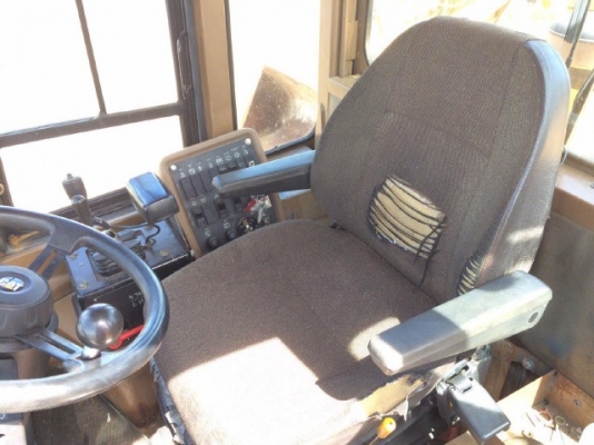 ขายรถตักล้อยาง CAT 924F รถนอกนำเข้าจากญี่ปุ่น สภาพสวยพร้อมใช้ มีVDOการทำงานครับ