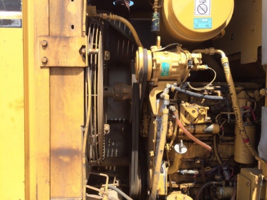 ขายรถตักล้อยาง CAT 924F รถนอกนำเข้าจากญี่ปุ่น สภาพสวยพร้อมใช้ มีVDOการทำงานครับ