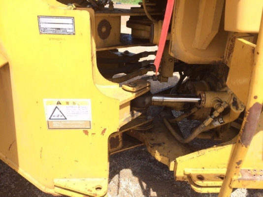 ขายรถตักล้อยาง CAT 924F รถนอกนำเข้าจากญี่ปุ่น สภาพสวยพร้อมใช้ มีVDOการทำงานครับ