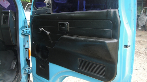 ดาวน์55000 ISUZU NKR รถห้างแท้ คัสฃีNKR58LU5 เครื่อง4BE1 (110แรง) แอร์ ฟิล์ม กะบะเลส ยางใหม่ รถพร้อมใช้