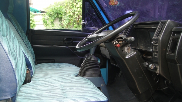 ดาวน์55000 ISUZU NKR รถห้างแท้ คัสฃีNKR58LU5 เครื่อง4BE1 (110แรง) แอร์ ฟิล์ม กะบะเลส ยางใหม่ รถพร้อมใช้