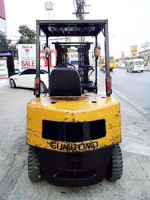 ขายรถยกSUMITOMO 2.5 ตัน  เครื่องดีเซล  กระบอกคู่  งาเทด้ำ  เสาสูง 3 เมตร แผงงาสไลด์ ยางตันใหม่  พวงมาลัยเพาเว่อร์  สีเดิมจากนอก นำเข้าจากญี่ปุ่น ใช้งานได้ทันที ราคา230000