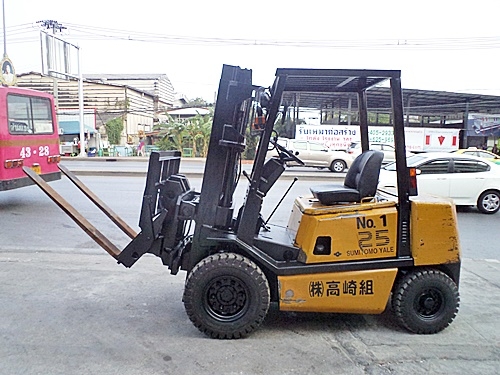 ขายรถยกSUMITOMO 2.5 ตัน  เครื่องดีเซล  กระบอกคู่  งาเทด้ำ  เสาสูง 3 เมตร แผงงาสไลด์ ยางตันใหม่  พวงมาลัยเพาเว่อร์  สีเดิมจากนอก นำเข้าจากญี่ปุ่น ใช้งานได้ทันที ราคา230000