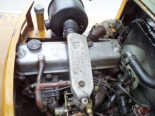 ขายรถยกโตโยต้า 3 ตัน  เครื่องเบนซิน  เสาสูง 3 เมตร  ยางตันใหม่  พวงมาลัยเพาเว่อร์  สีเดิมจากนอก นำเข้าจากญี่ปุ่น ใช้งานได้ทันที ราคา180000