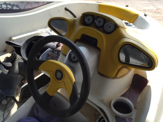 ขายเรือเก่านอก SEADOO SPEED BOAT 14 ฟุต กว้าง 210 ซ.ม. 5 ที่นั่ง