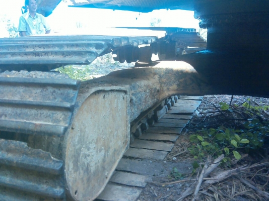 ขายรถแบคโฮ KOMATSU PC200-3 ราคา 270000