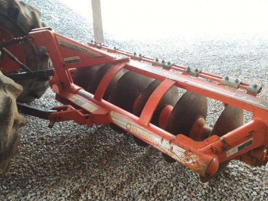 ขายรถไถ KUBOTA L4708 พร้อมอุปกรณ์ดันหน้าและผาน6 ราคา 370,000 มีรถขนส่งบริการทั่วไทย สอบถาม DC Tractor Rayong 0818618678,0899347475 id line=0818618678 id line=0899347475 https://www.facebook.com/DC-Tractor-Rayong-307154532717928/shop?rid=307154532717928& ขายรถไถ KUBOTA L4708 พร้อมอุปกรณ์ดันหน้าและผาน6 ราคา 370,000 มีรถขนส่งบริการทั่วไทย สอบถาม DC Tractor Rayong 0818618678,0899347475 id line=0818618678 id line=0899347475 https://www.facebook.com/DC-Tractor-Rayong-307154532717928/shop?rid=307154532717928&