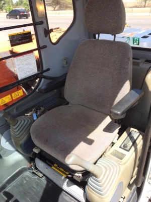 ขายรถแบคโฮ HITACHI EX120-5 รถนอกนำเข้าจากญี่ปุ่น สภาพสวยพร้อมใช้ มีVDOการทำงานครับ ขายรถแบคโฮ HITACHI EX120-5 รถนอกนำเข้าจากญี่ปุ่น สภาพสวยพร้อมใช้ มีVDOการทำงานครับ