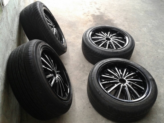 ขอบ17นิ้ว6รู พร้อมยาง สวยๆ 4 ล้อ ราคา 7900 บาท ขอบ17นิ้ว6รู พร้อมยาง สวยๆ 4 ล้อ ราคา 7900 บาท