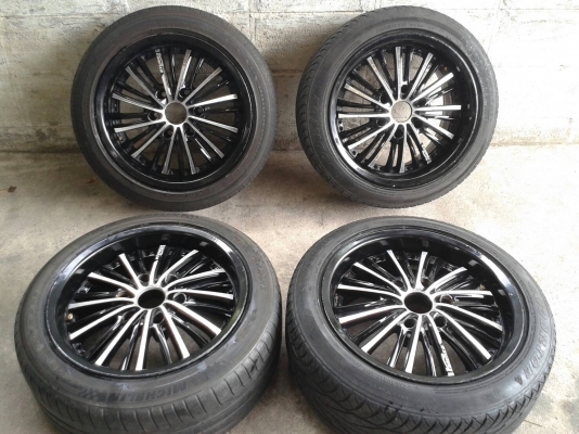 ขอบ17นิ้ว6รู พร้อมยาง สวยๆ 4 ล้อ ราคา 7900 บาท