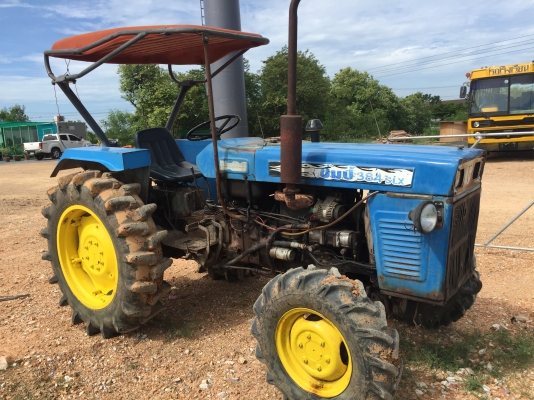 ขายรถไถ่ แชมป์ 38แรง 2เพลา ไม่มีอุปกรณ์เสริม