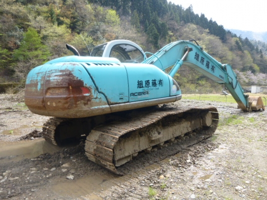 ขายรถแบคโฮ KOBELCO SK200 MARK 5 รถนอกนำเข้าสภาพสวย สภาพสวยพร้อมใช้งาน ถึงไทยเร็วๆนี้ครับ