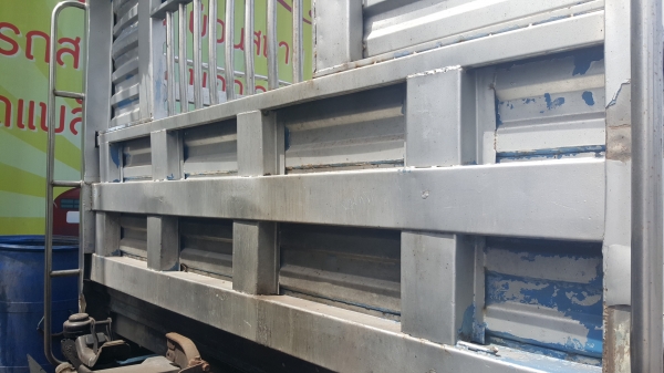 ขาย 6 ล้อ ISUZU NKR 120 แรง