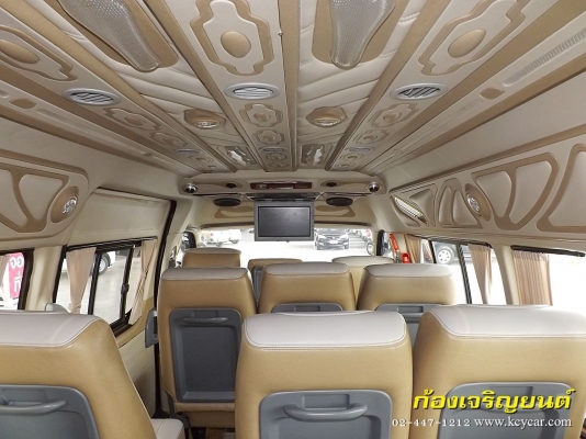 TOYOTA COMMUTER 2.5D4D ปี 2010 VIP