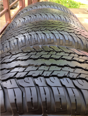 ยาง Dunlop 265 65 17 กลางปี15 ดอกเต็ม ไม่มีปะ ราคาไม่แพง