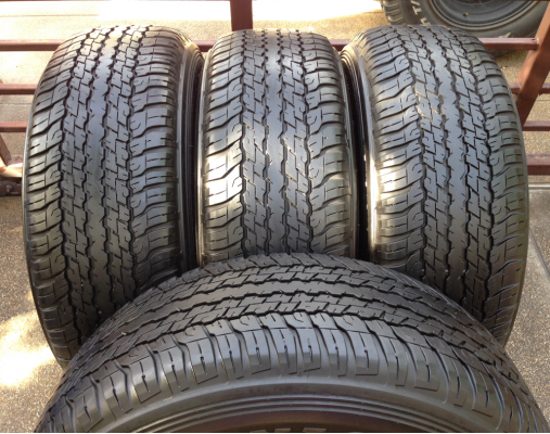 ยาง Dunlop 265 65 17 กลางปี15 ดอกเต็ม ไม่มีปะ ราคาไม่แพง