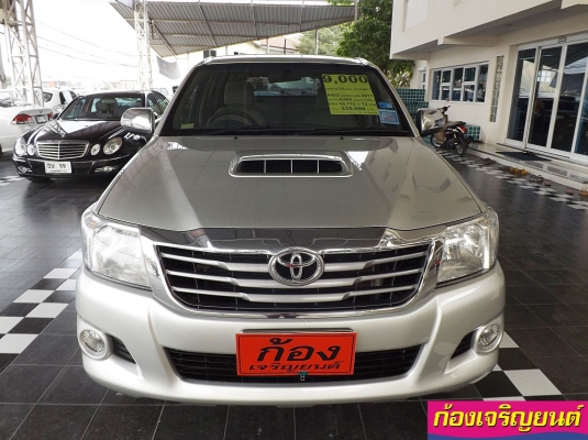 TOYOTA	VIGO เกียร์ออโต้ 4 ประตู 3.0G ปี 2011