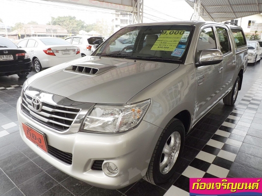 TOYOTA	VIGO เกียร์ออโต้ 4 ประตู 3.0G ปี 2011
