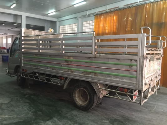 รถ 6 ล้อ ISUZU NKR 120