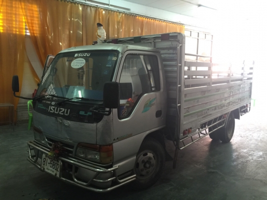 รถ 6 ล้อ ISUZU NKR 120